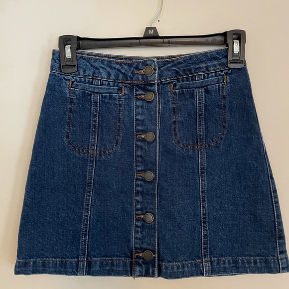 Topshop Dresses & Skirts - Topshop Moro Denim Skirt - Sz 1